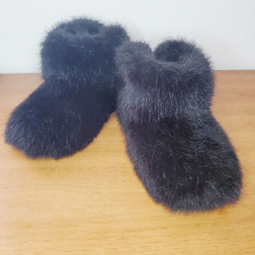 UGG Amary Faux Fur Bootie Black Slippers Cosy Casual Footwear Women's SZ 6